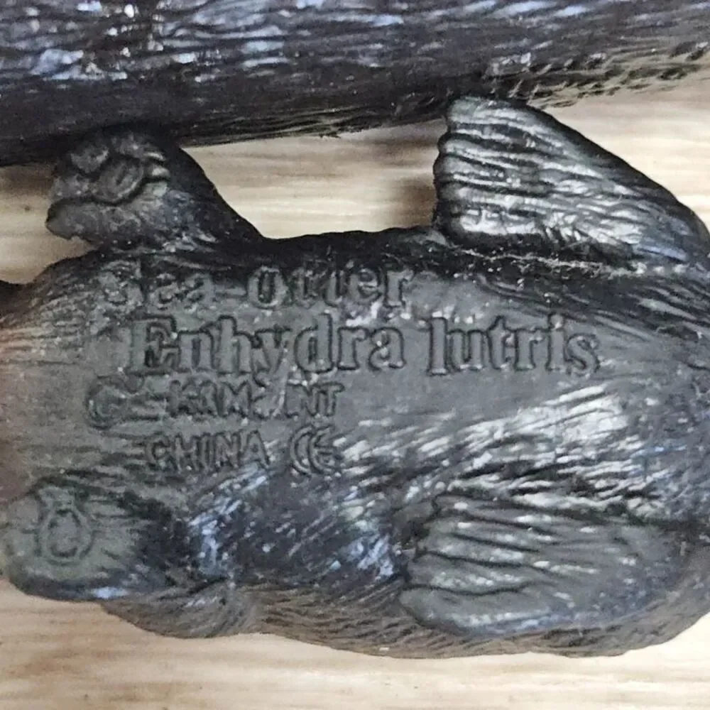 Sea Otter Figures/Enhydra Lutris mother and baby - Super Cute !